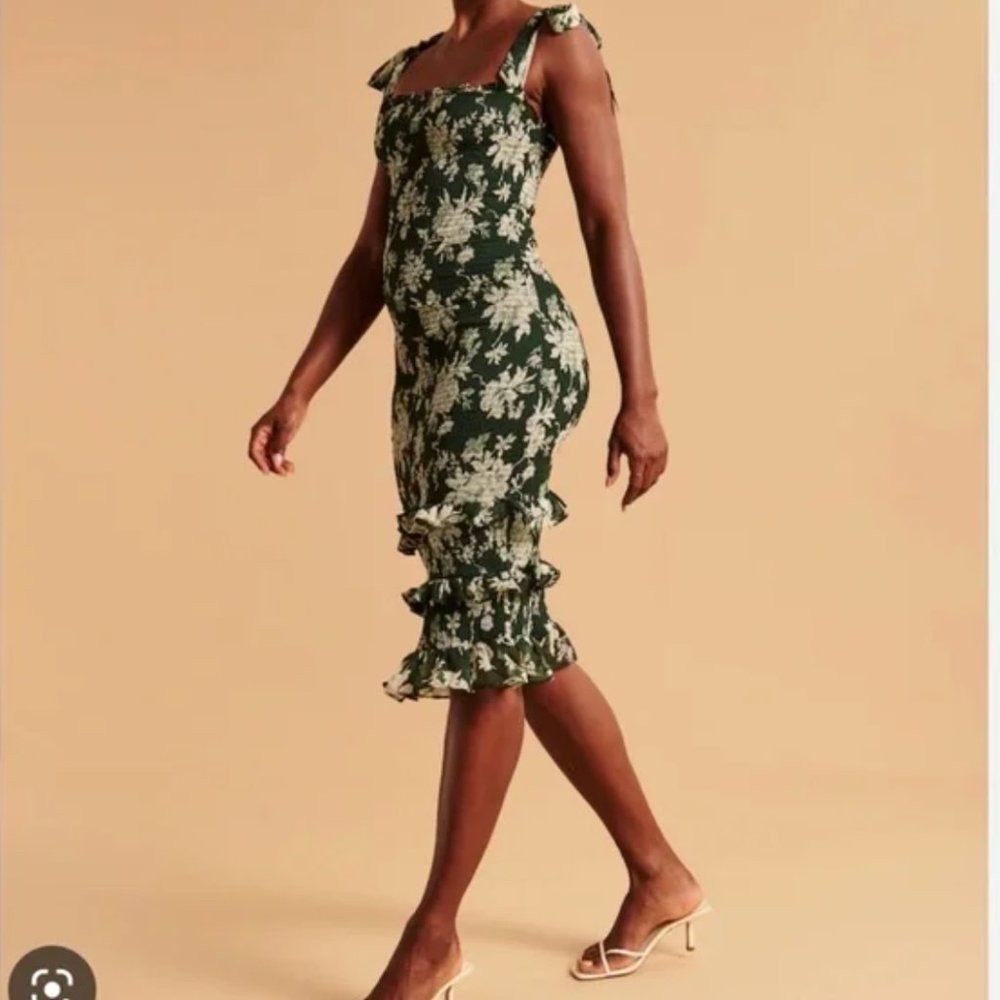 NWOT. Abercrombie Tie-Strap Smocked Midi Dress - green pattern